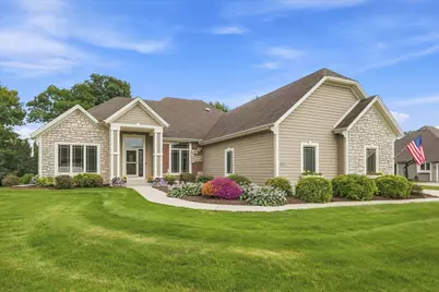 W144N9912  Sun Valley Trl, Germantown, WI 53022 - Photo 2