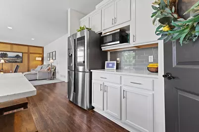 2501  Marie Cir, Waukesha, WI 53189 - Photo 6