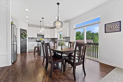 2501  Marie Cir, Waukesha, WI 53189 - Photo 10