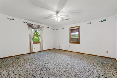 N120W20937  Freistadt Rd, Germantown, WI 53022 - Photo 16