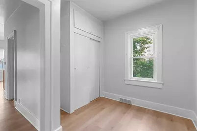 626 S 20th St, Manitowoc, WI 54220 - Photo 16