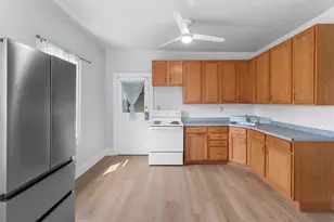 626 S 20th St, Manitowoc, WI 54220 - Photo 10