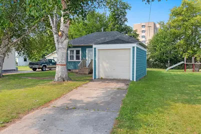626 S 20th St, Manitowoc, WI 54220 - Photo 22