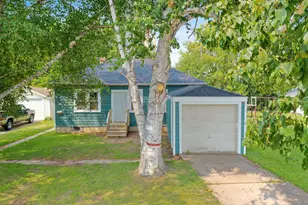 626 S 20th St, Manitowoc, WI 54220 - Photo 36