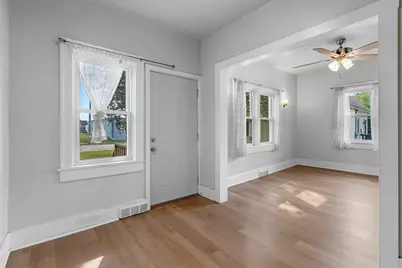 626 S 20th St, Manitowoc, WI 54220 - Photo 2