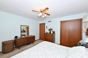 3220 S 82nd Ct, Milwaukee, WI 53219 - Photo 14