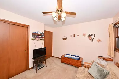 3220 S 82nd Ct, Milwaukee, WI 53219 - Photo 16