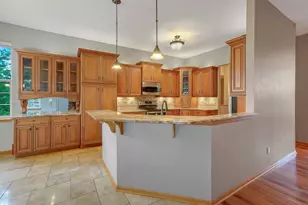 122 Howell Ave, Waukesha, WI 53188 - Photo 6