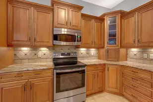 122 Howell Ave, Waukesha, WI 53188 - Photo 8