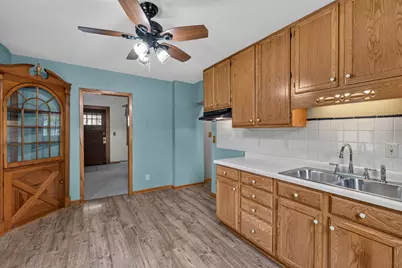 117 S Garfield Ave, Port Washington, WI 53074 - Photo 4