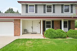 15100 W Glendale Dr, New Berlin, WI 53151 - Photo 2