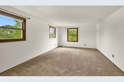15100 W Glendale Dr, New Berlin, WI 53151 - Photo 18