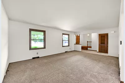 15100 W Glendale Dr, New Berlin, WI 53151 - Photo 6