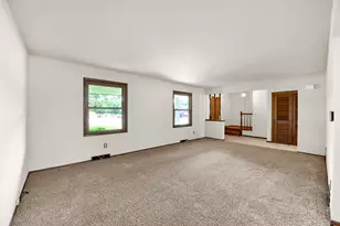 15100 W Glendale Dr, New Berlin, WI 53151 - Photo 6