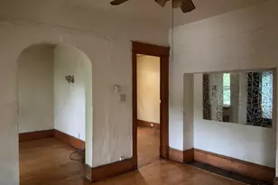 1322 W Hopkins St, Milwaukee, WI 53206 - Photo 12