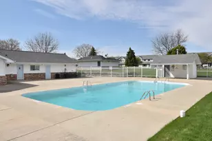 10376 W Whitnall Edge Ct, Franklin, WI 53132 - Photo 24