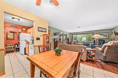 10376 W Whitnall Edge Ct #204, Franklin, WI 53132 - Photo 4