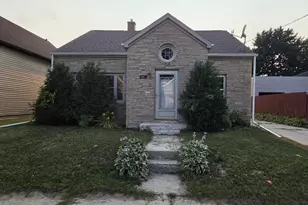 1312 S 18th St, Manitowoc, WI 54220 - Photo 1