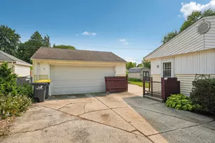 1633 Aldoro Dr, Waukesha, WI 53188 - Photo 6