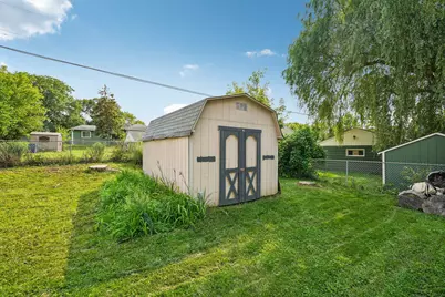 1633  Aldoro Dr, Waukesha, WI 53188 - Photo 44