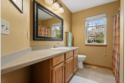115  Howell Ave, Waukesha, WI 53188 - Photo 22