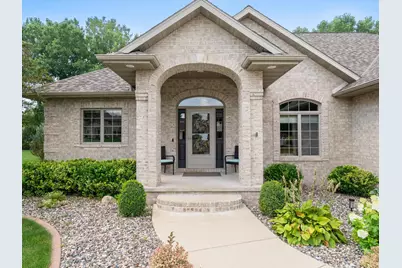 2012 E Higgins Hl, Ledgeview, WI 54115 - Photo 2