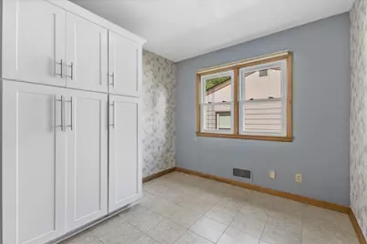 4107  Graceland Blvd, Racine, WI 53405 - Photo 12