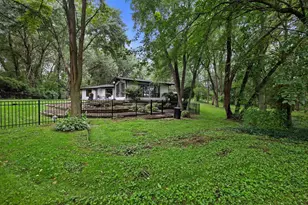 9711 8th Ave, Pleasant Prairie, WI 53158 - Photo 4