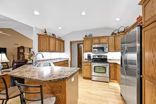 W765 Potters Cir, East Troy, WI 53120 - Photo 12