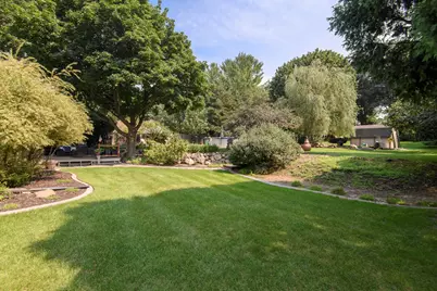 643  Cardiff Dr, Hartland, WI 53029 - Photo 48