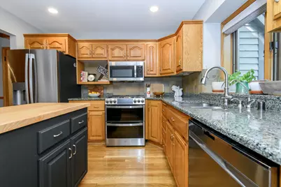 643  Cardiff Dr, Hartland, WI 53029 - Photo 14