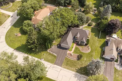 643  Cardiff Dr, Hartland, WI 53029 - Photo 42