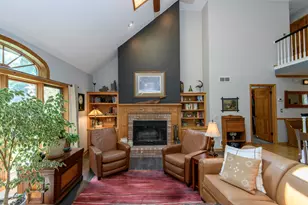 643 Cardiff Dr, Hartland, WI 53029 - Photo 2