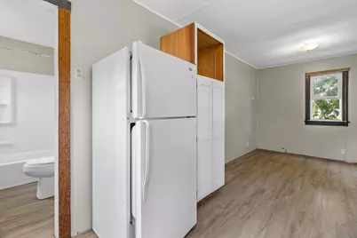 518 E Loos St, Hartford, WI 53027 - Photo 6
