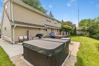 8031 S 59th St, Franklin, WI 53132 - Photo 22