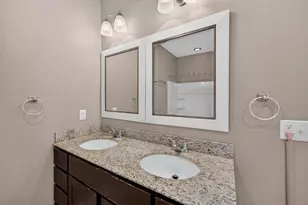 2650 N Fratney St, Milwaukee, WI 53212 - Photo 28
