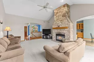 W154S7609 Rain Tree Ct, Muskego, WI 53150 - Photo 4