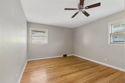 3449 N 77th St, Milwaukee, WI 53222 - Photo 8