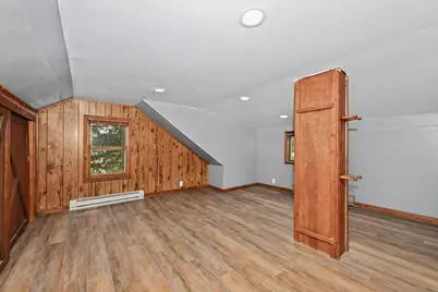 10126 S Judith Pl, Oak Creek, WI 53154 - Photo 22
