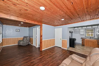 10126 S Judith Pl, Oak Creek, WI 53154 - Photo 6