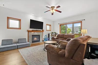 407  Century Oak Dr, Waukesha, WI 53188 - Photo 6