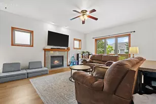 407 Century Oak Dr, Waukesha, WI 53188 - Photo 6