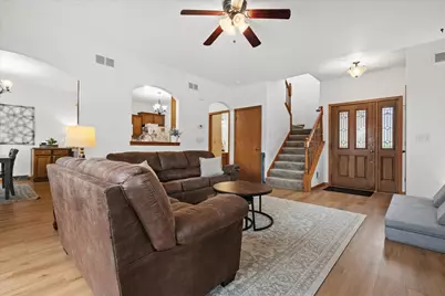 407  Century Oak Dr, Waukesha, WI 53188 - Photo 8