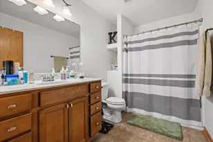 407 Century Oak Dr, Waukesha, WI 53188 - Photo 24