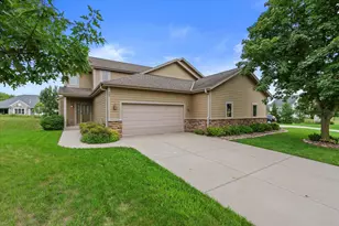 407 Century Oak Dr, Waukesha, WI 53188 - Photo 1