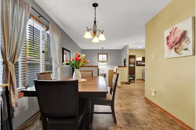720  Timberline Trl, Hartford, WI 53027 - Photo 6