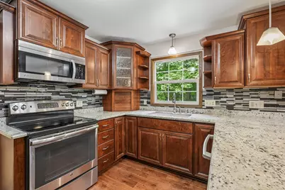 5360 S 43rd St, Greenfield, WI 53220 - Photo 2
