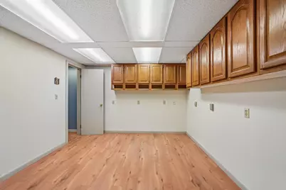 5360 S 43rd St, Greenfield, WI 53220 - Photo 28