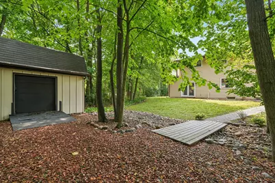 5360 S 43rd St, Greenfield, WI 53220 - Photo 38