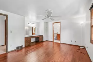 5360 S 43rd St, Greenfield, WI 53220 - Photo 18